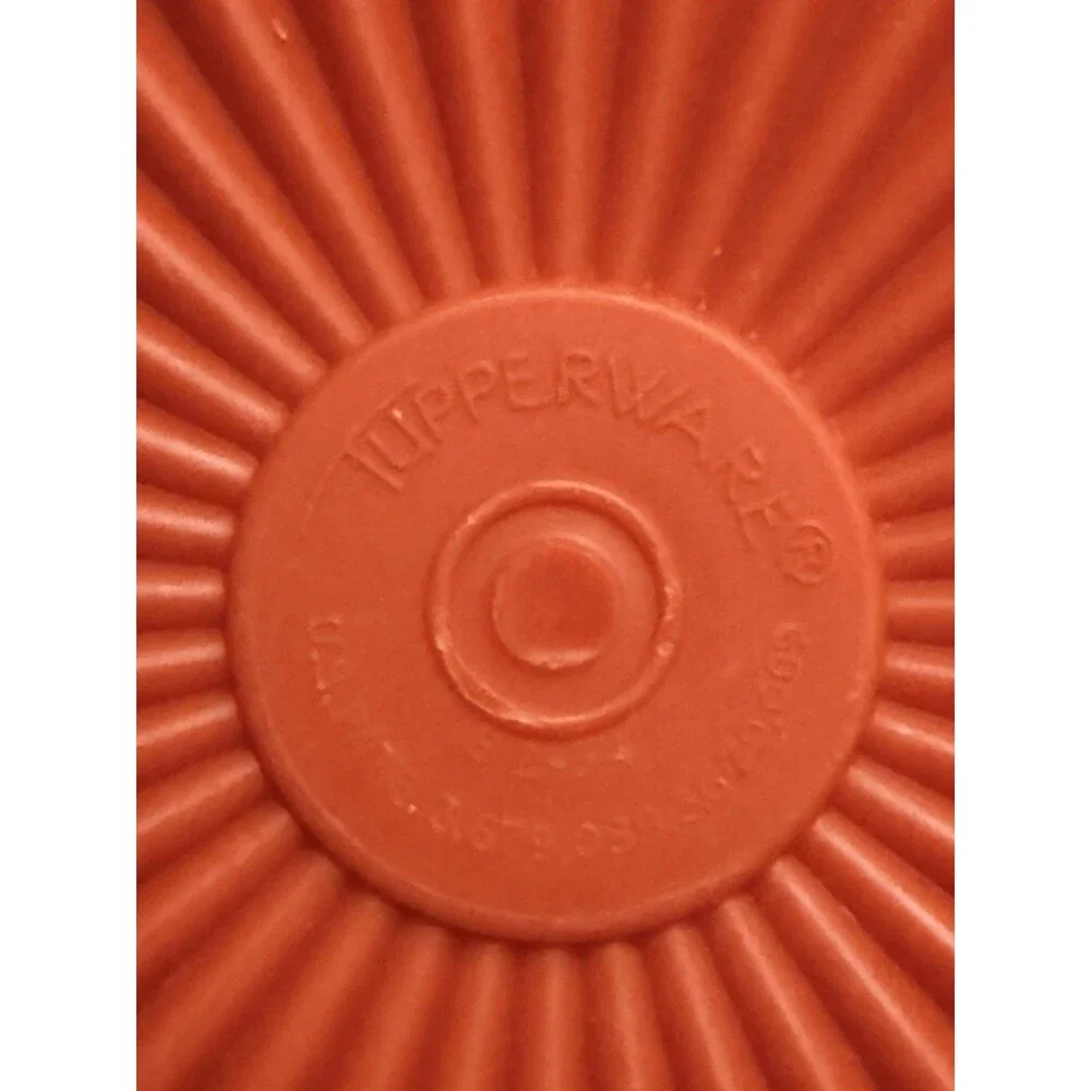 Tupperware 10 Oz Orange Starburst One Touch Servalier Bowl #1323-12 & Lid 812-43
